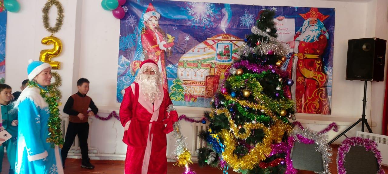 Төрлет құтты Жаңа жыл